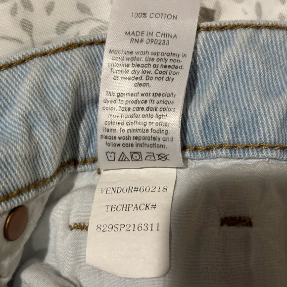 Pacsun - Picture 6 of 6